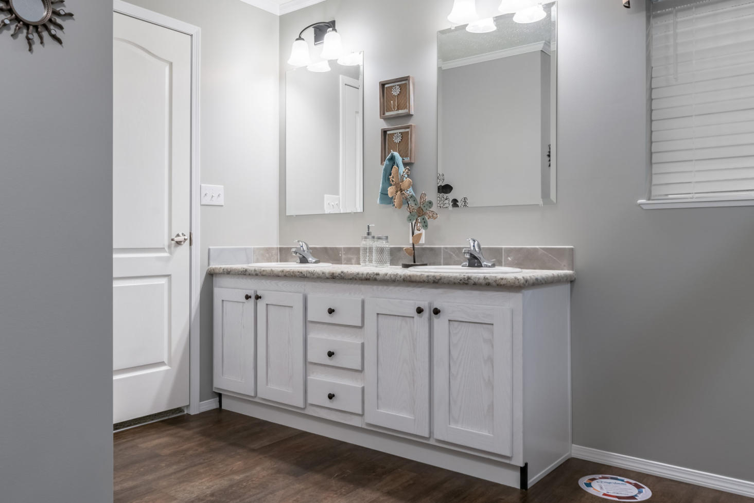 "The Whispering Creek" Plan 583258, Mansion Elite Sectional
